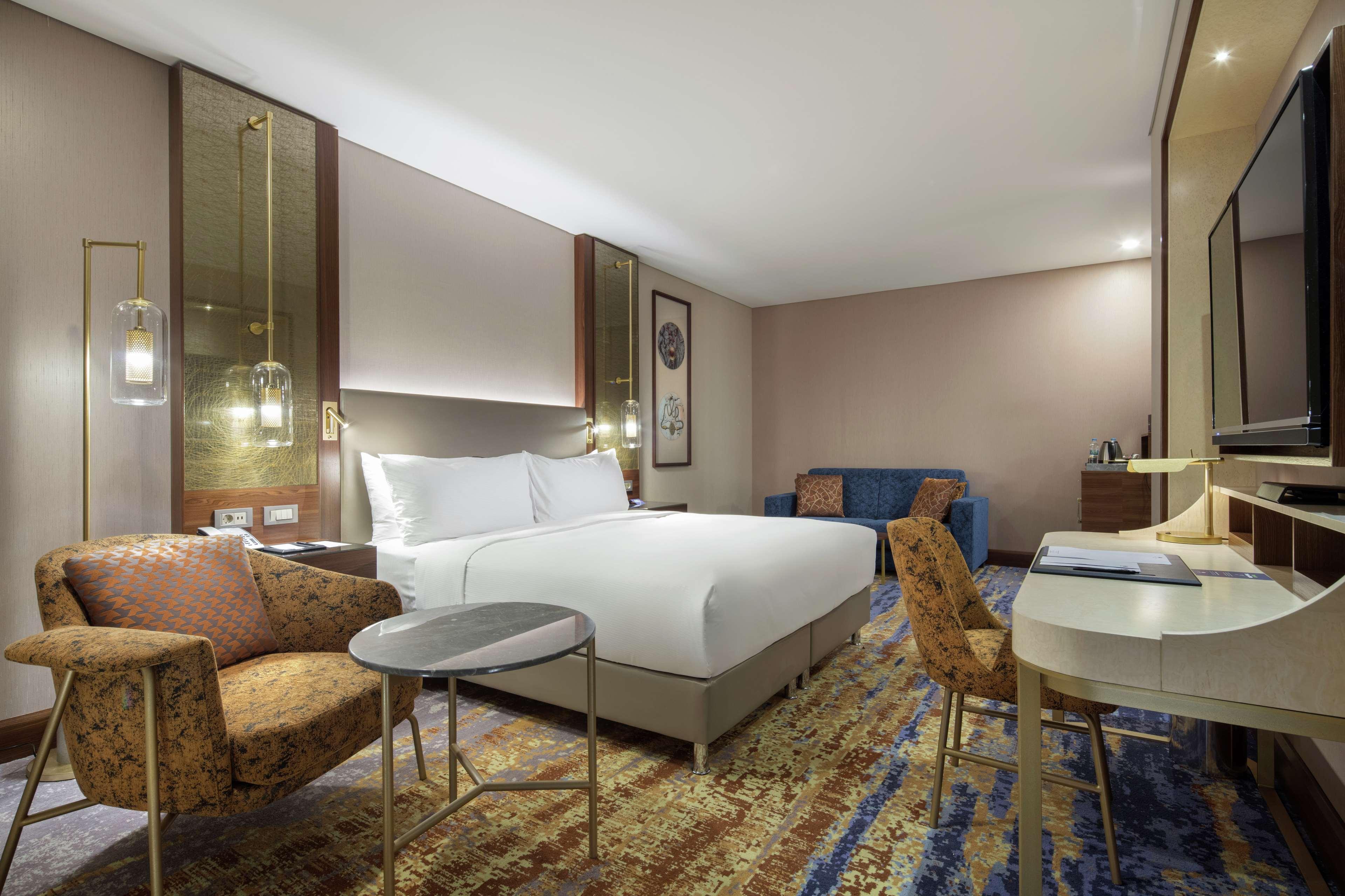 Doubletree By Hilton Antalya City Centre Екстер'єр фото Deluxe Room