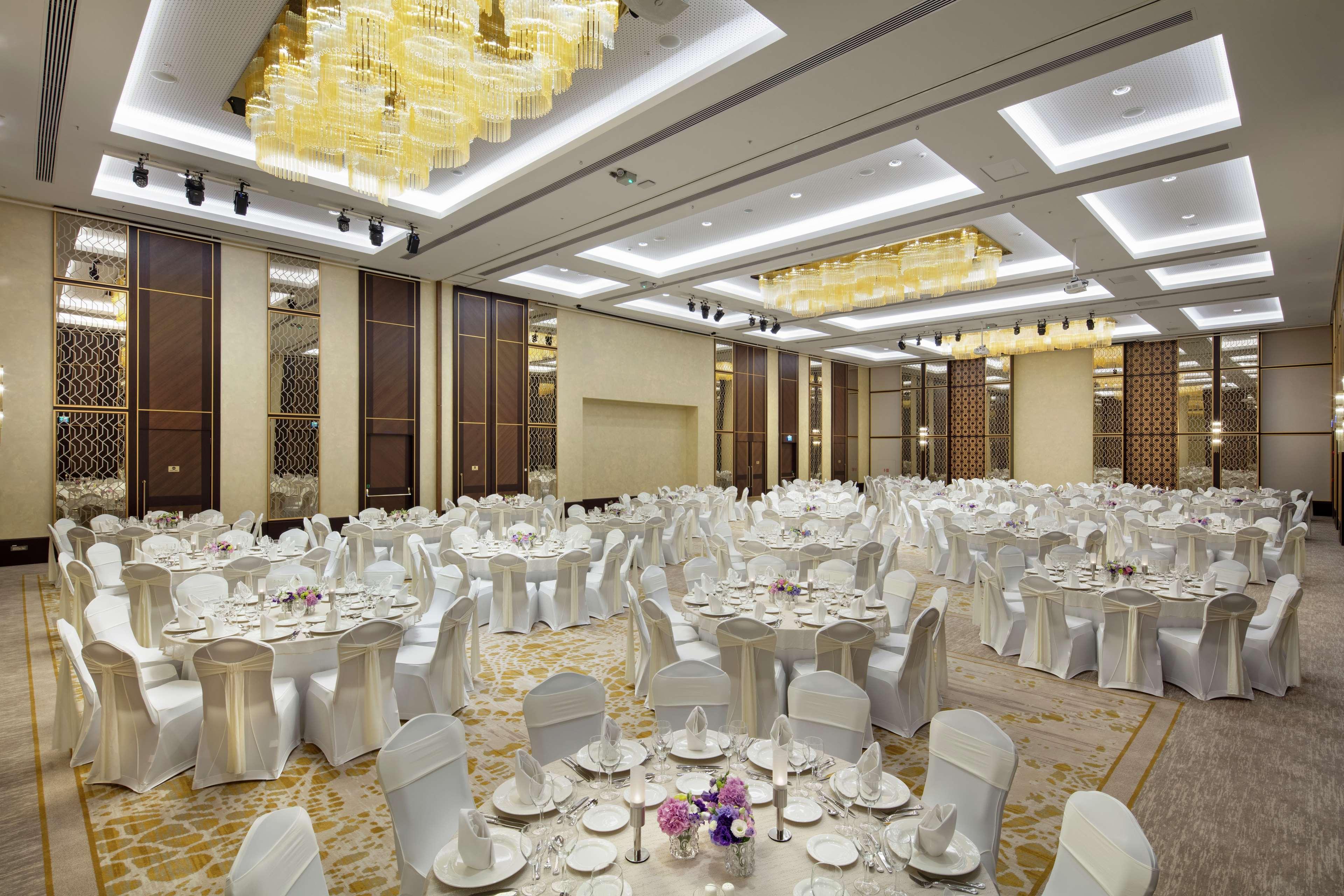 Doubletree By Hilton Antalya City Centre Екстер'єр фото The Grand Ballroom