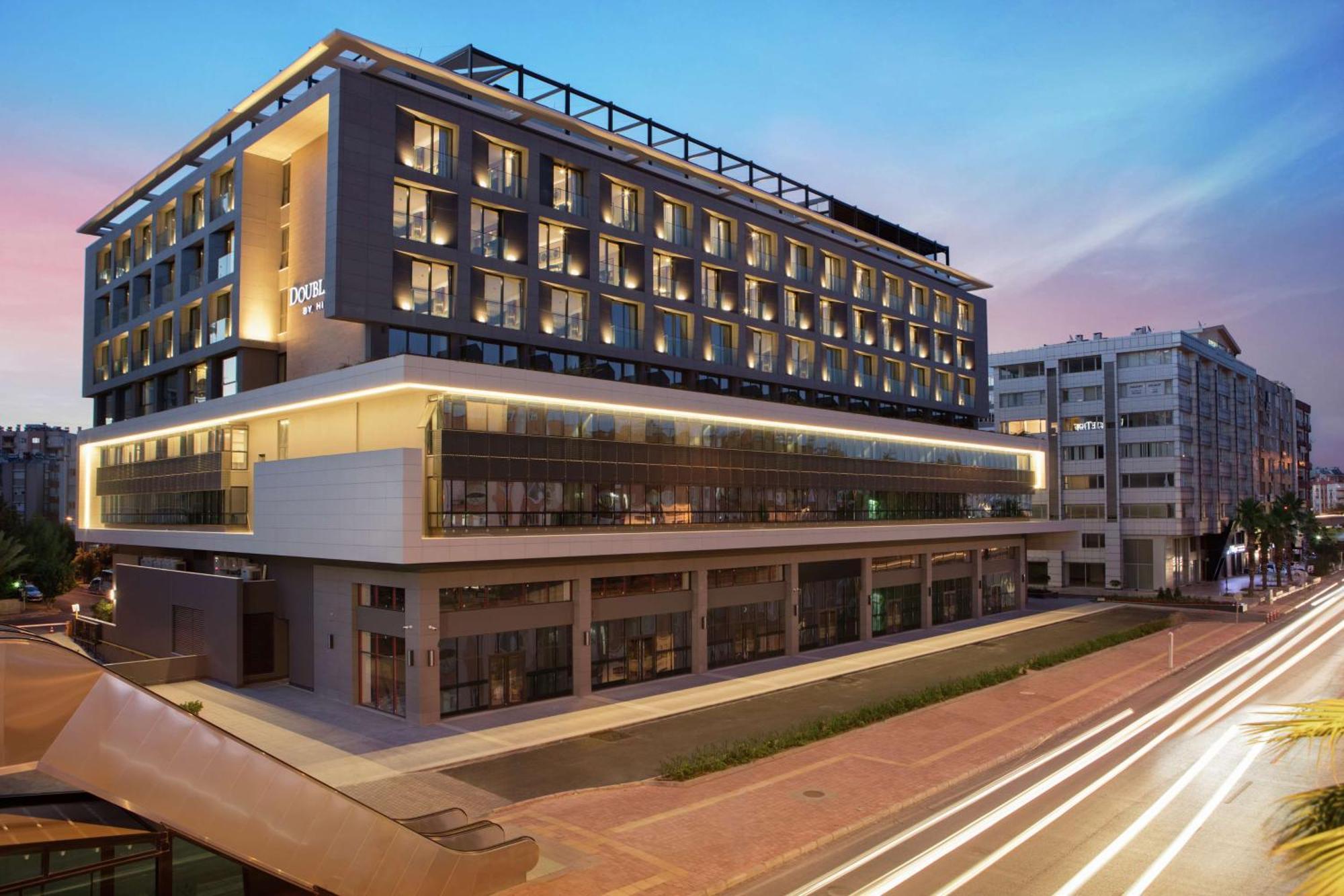 Doubletree By Hilton Antalya City Centre Екстер'єр фото Hilton Athens